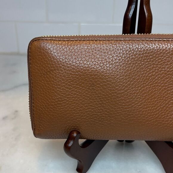 Michael Kors Pebbled Leather Full Zip Jet Set Continental Wallet - Picture 5 of 16